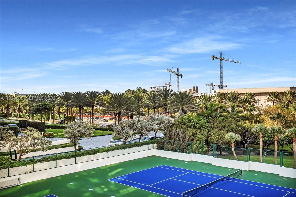 BALMORAL CONDO - Residential