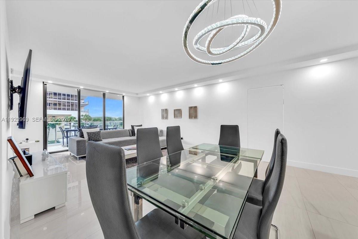 BALMORAL CONDO - Residential