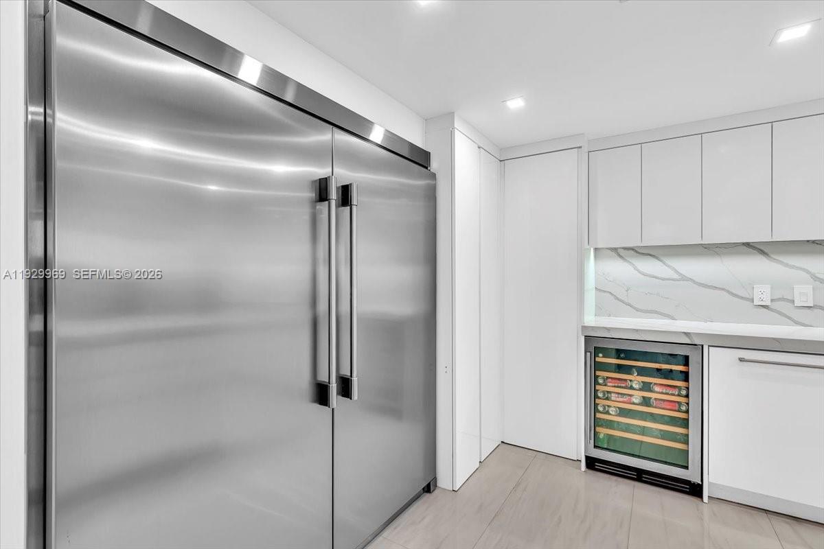 BALMORAL CONDO - Residential