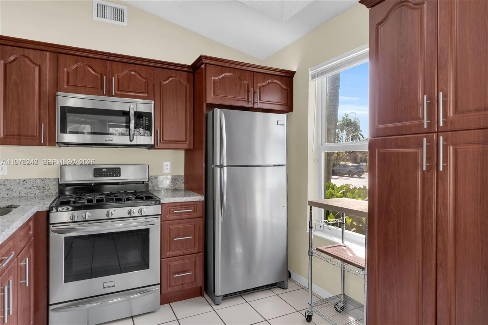 LAKES BY THE BAY SEC 9 AM - Residential