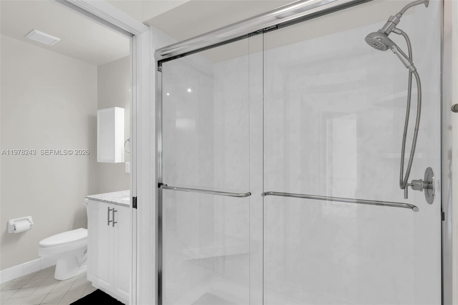 LAKES BY THE BAY SEC 9 AM - Residential