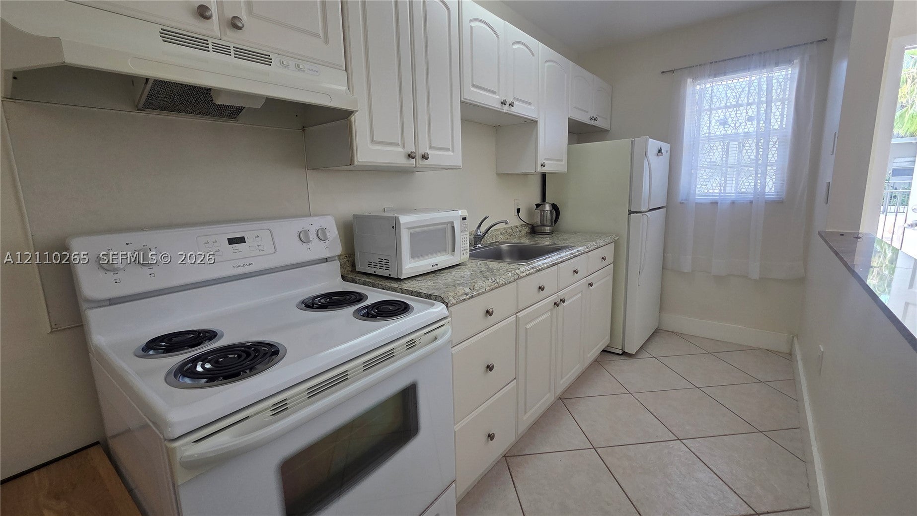 415 NE 2nd St 106