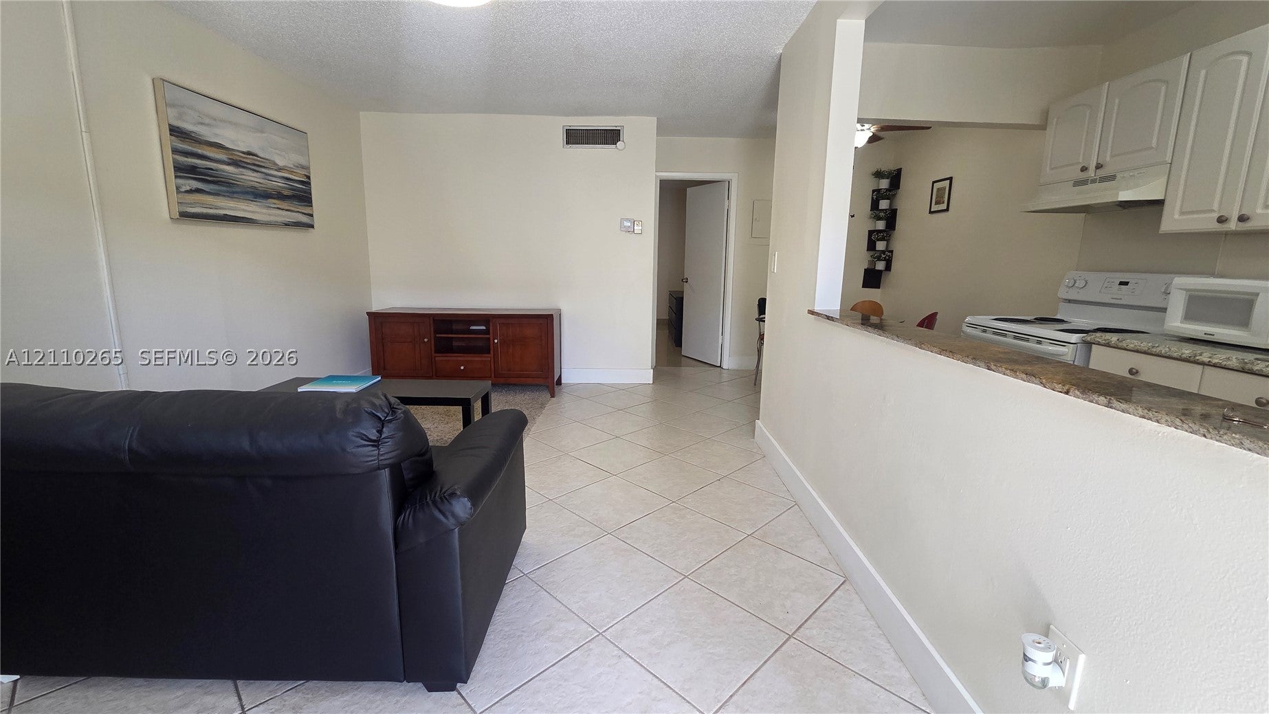 415 NE 2nd St 106