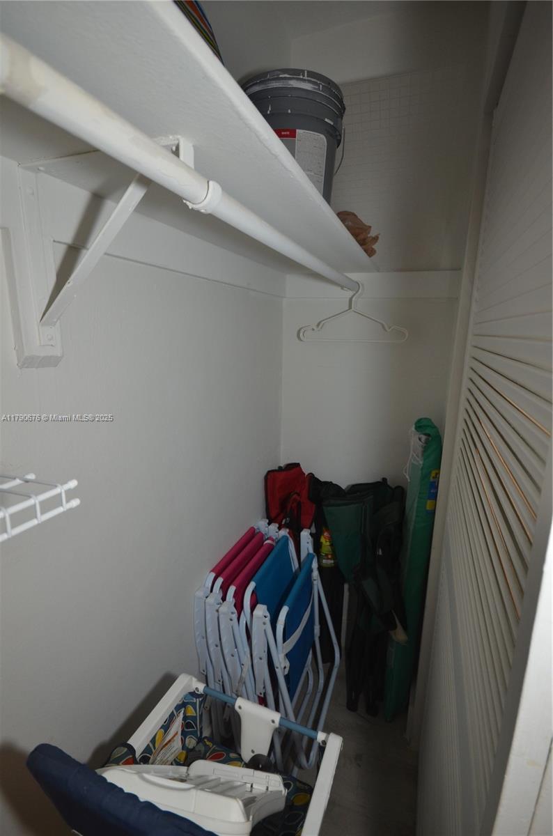 TIDES ON HOLLYWOOD BEACH - Residential Lease