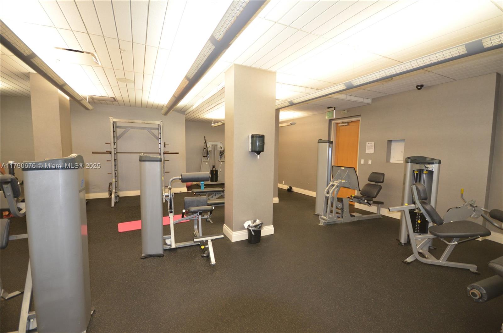 TIDES ON HOLLYWOOD BEACH - Residential Lease