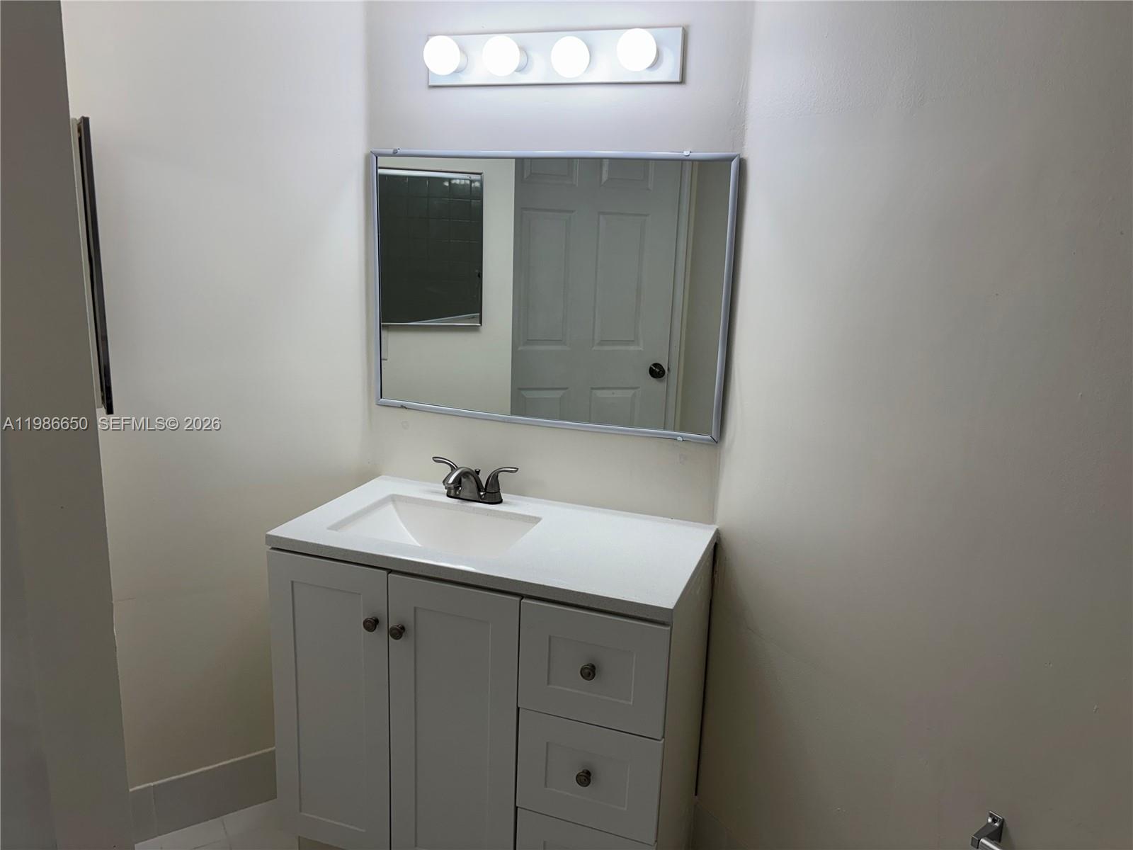 DEVONAIRE CONDO AT PEMBRO - Residential Lease