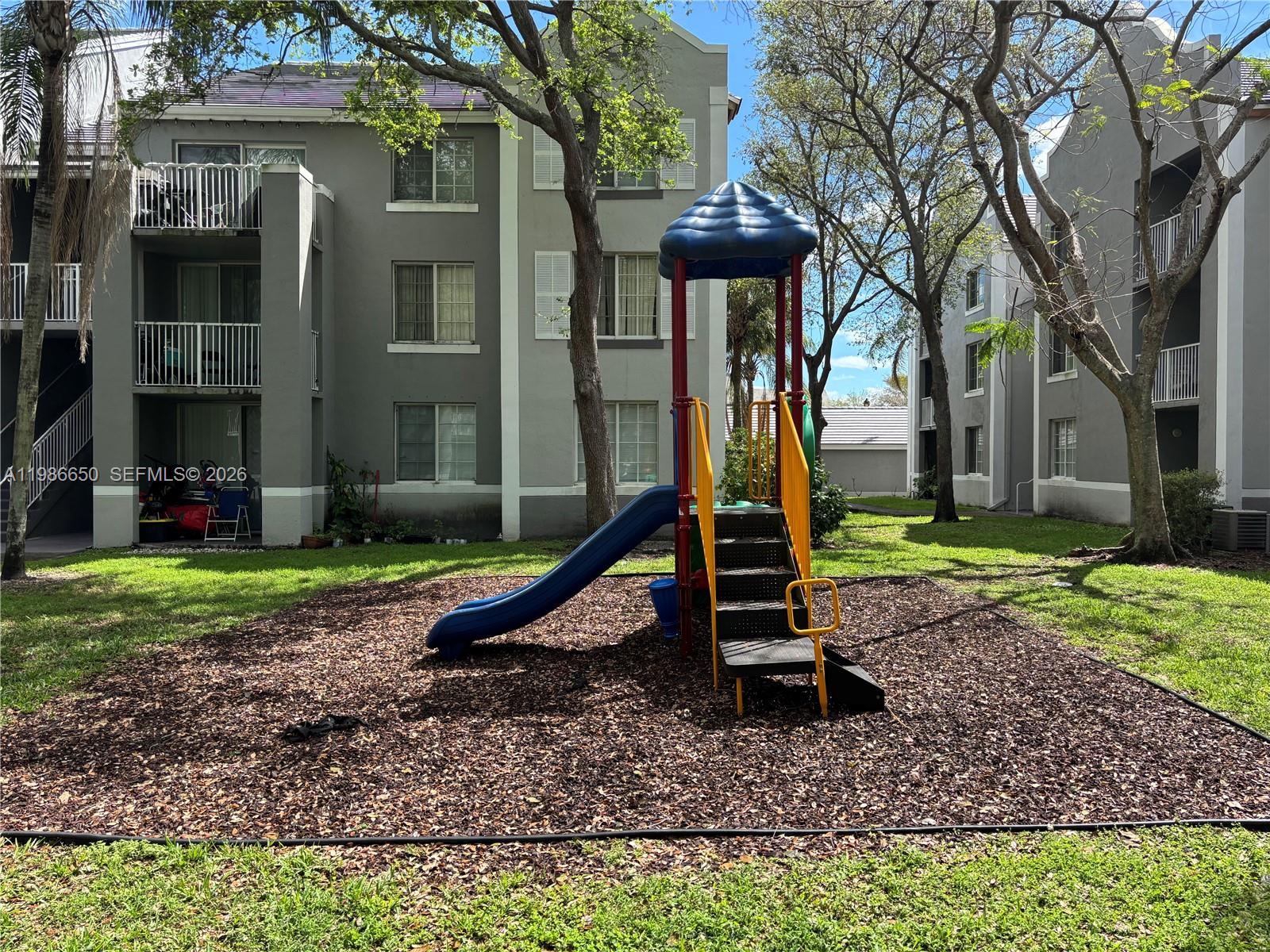 DEVONAIRE CONDO AT PEMBRO - Residential Lease