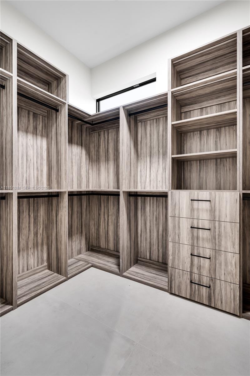 SWEETWATER ESTS SUB - Residential