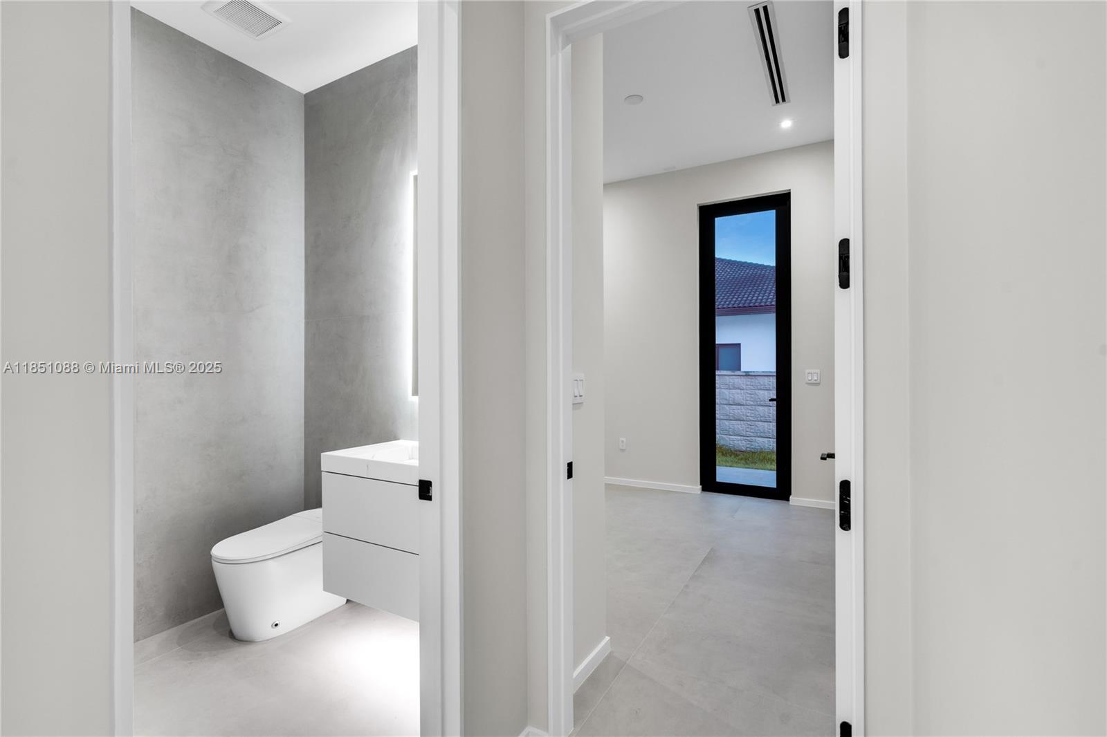 SWEETWATER ESTS SUB - Residential