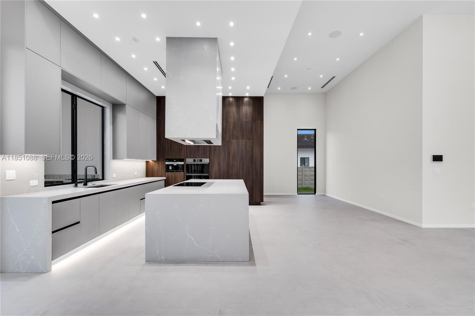 SWEETWATER ESTS SUB - Residential