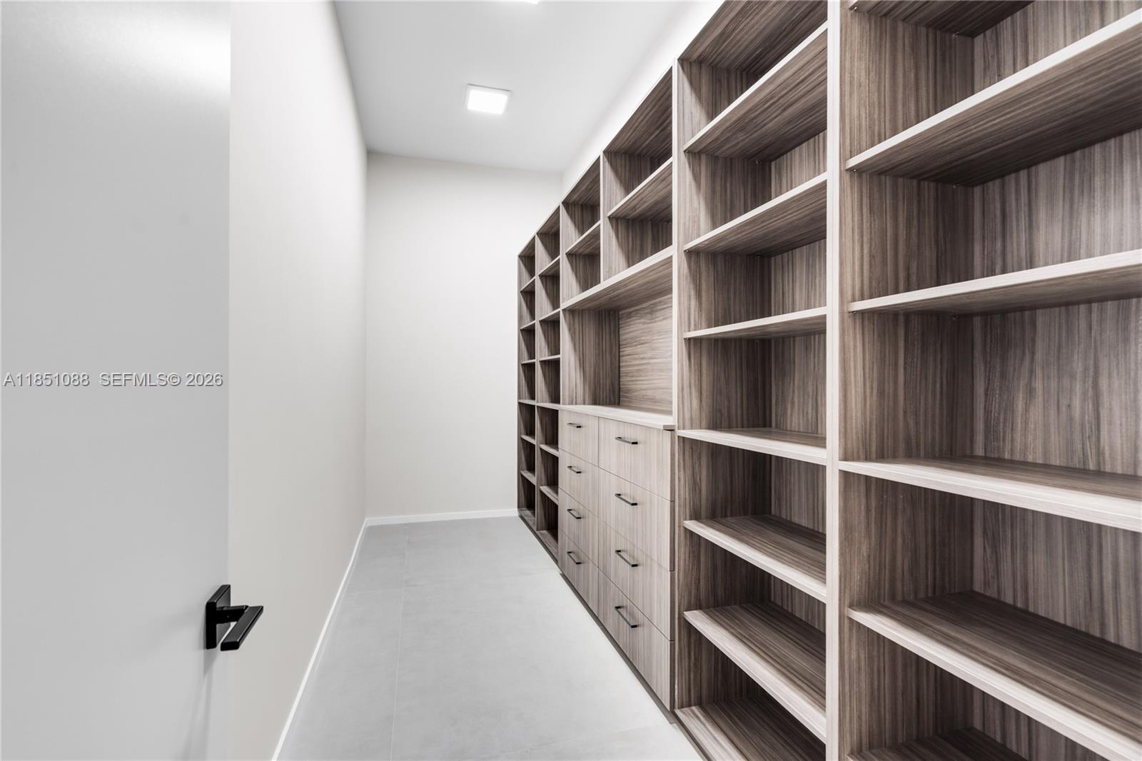 SWEETWATER ESTS SUB - Residential