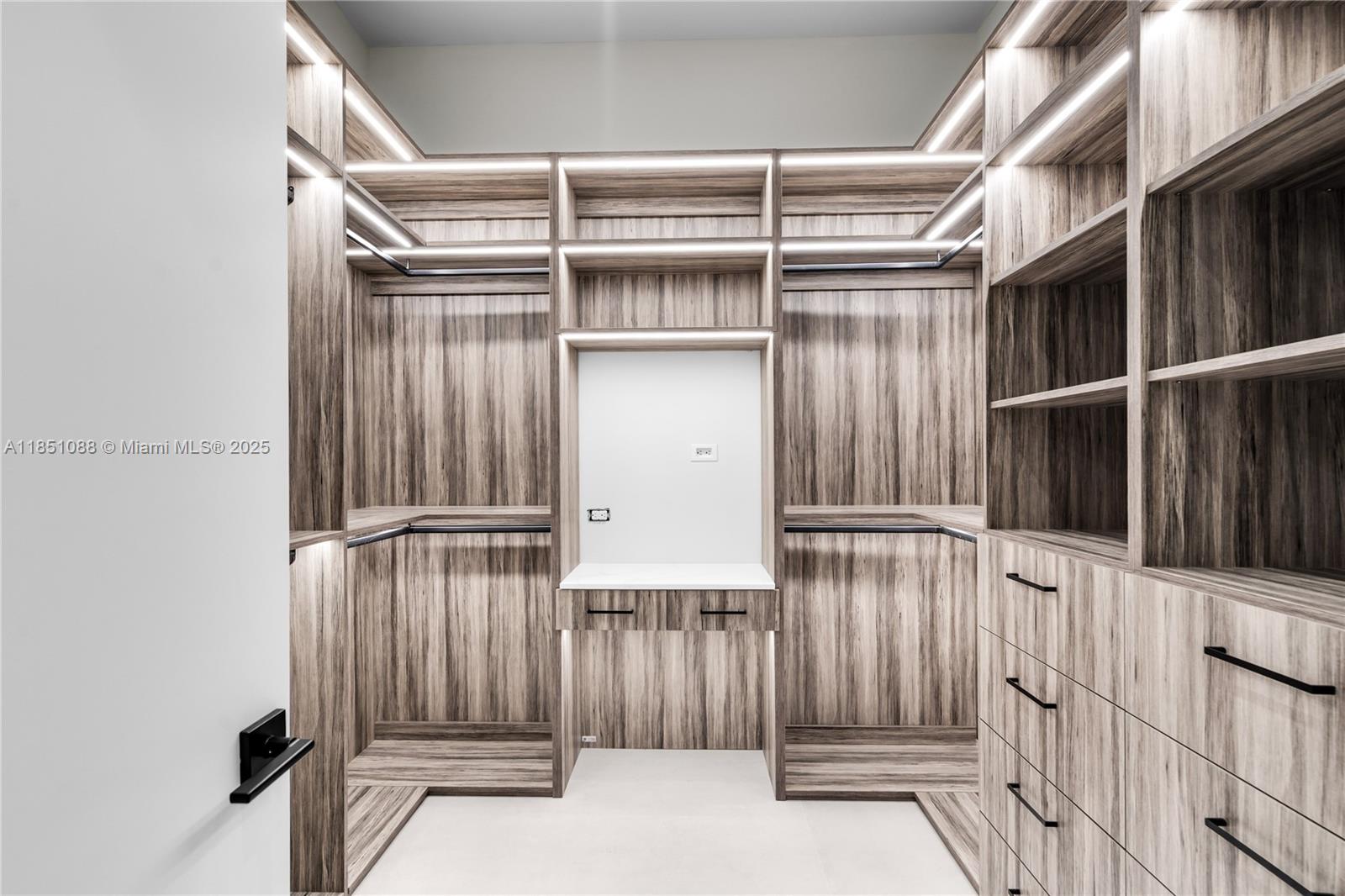 SWEETWATER ESTS SUB - Residential