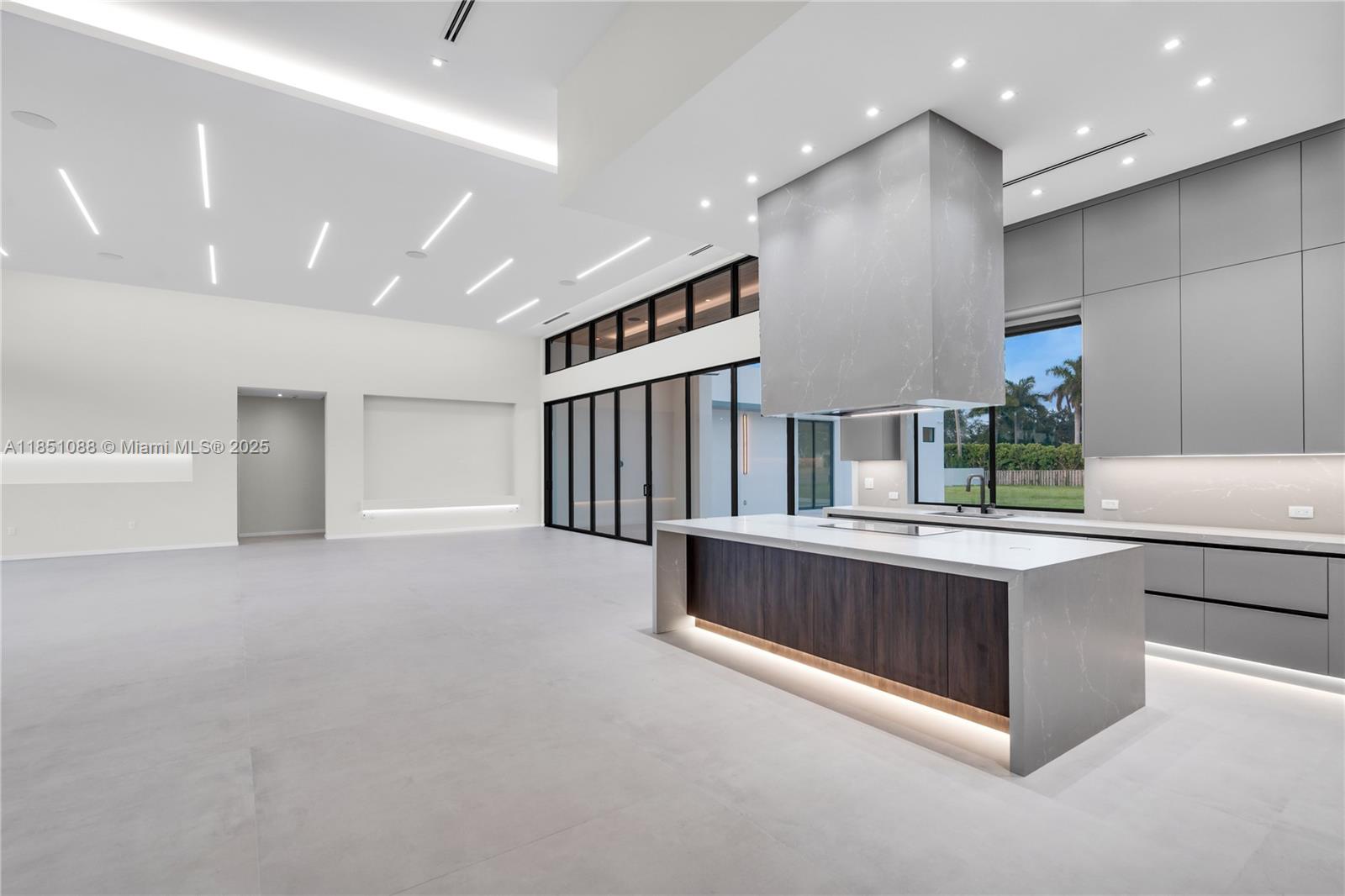 SWEETWATER ESTS SUB - Residential