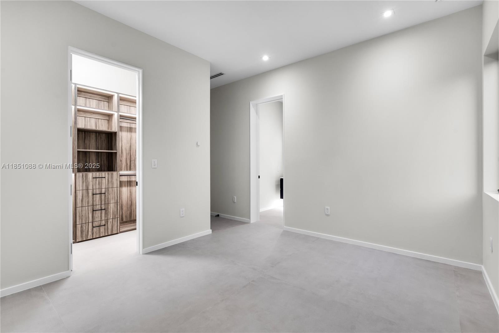 SWEETWATER ESTS SUB - Residential