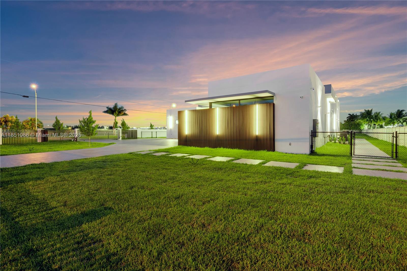 SWEETWATER ESTS SUB - Residential