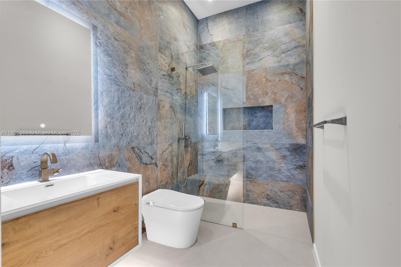 SWEETWATER ESTS SUB - Residential