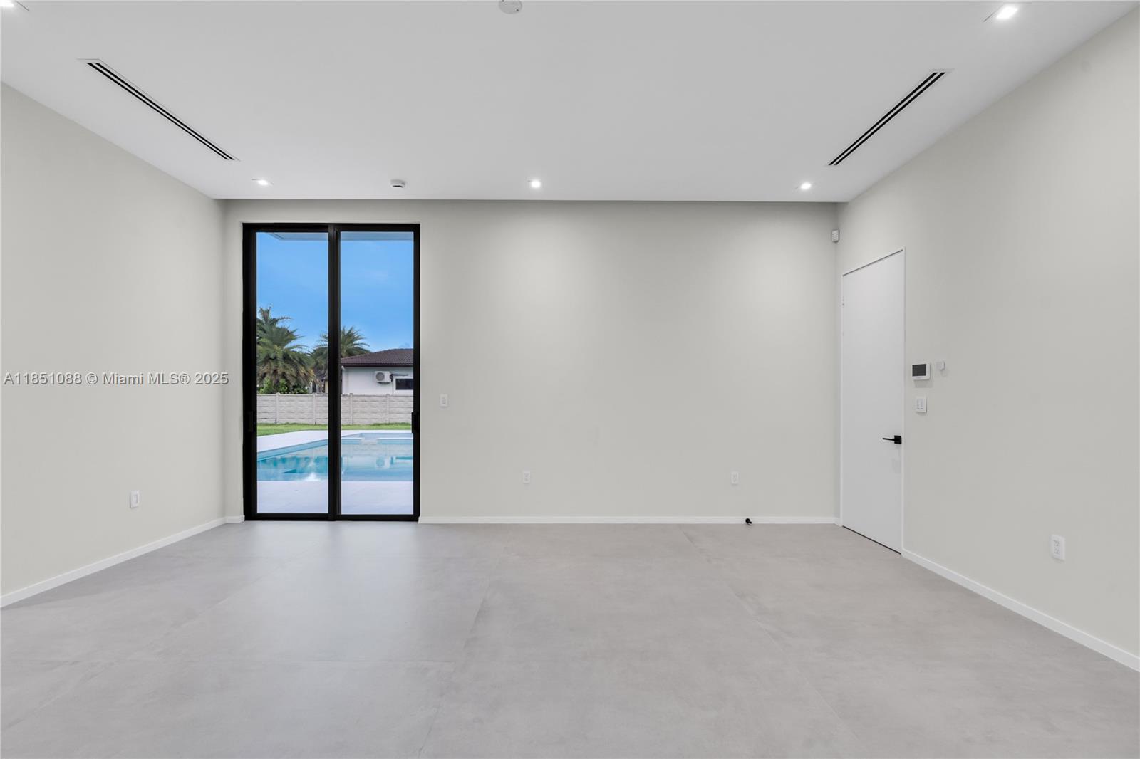 SWEETWATER ESTS SUB - Residential