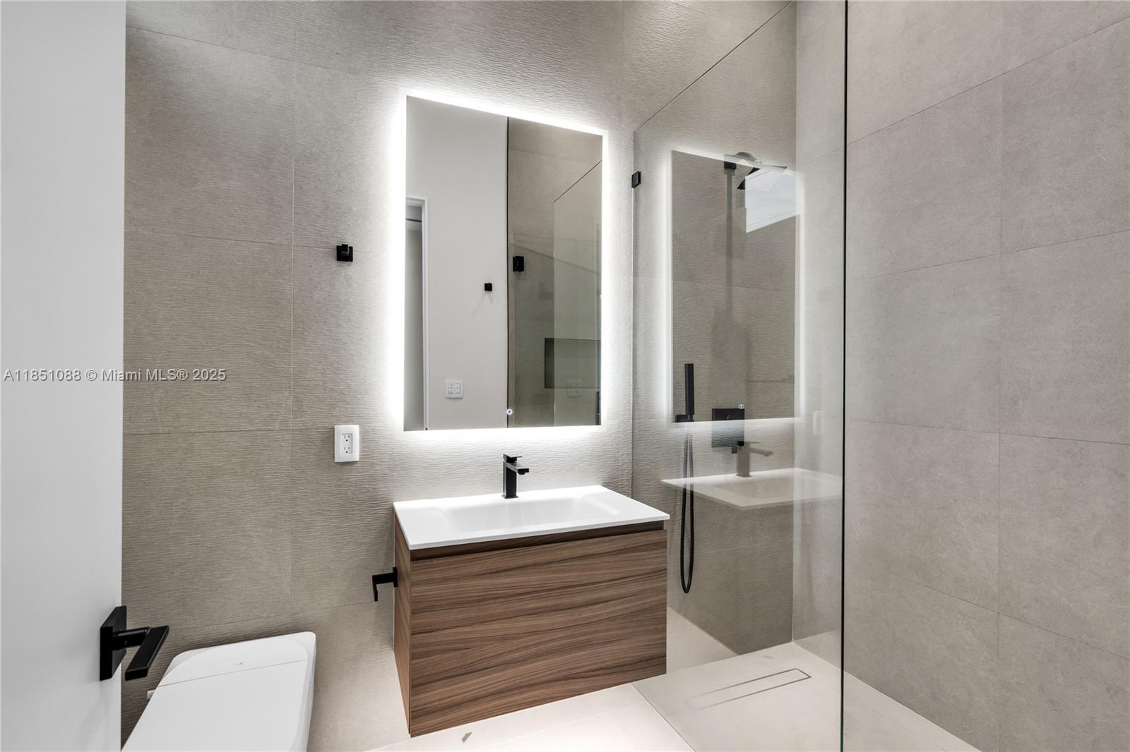 SWEETWATER ESTS SUB - Residential