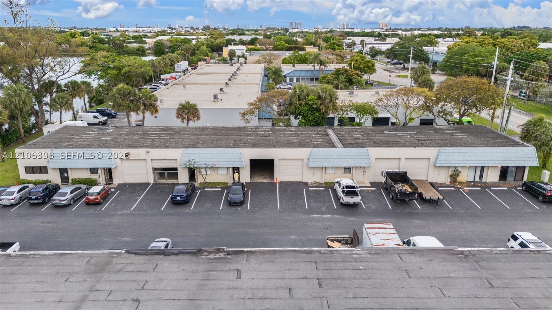 3905 Investment Ln 16