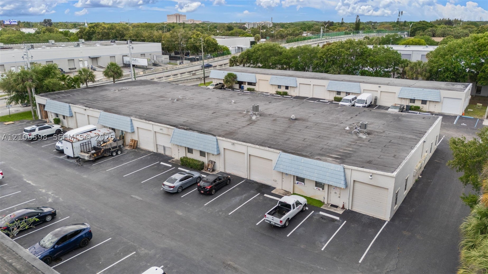 3905 Investment Ln 16
