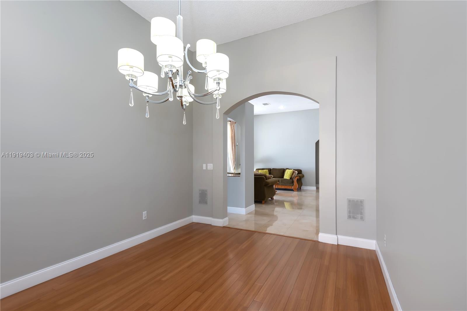 REPLAT OF COUNTRY LAKES - Residential