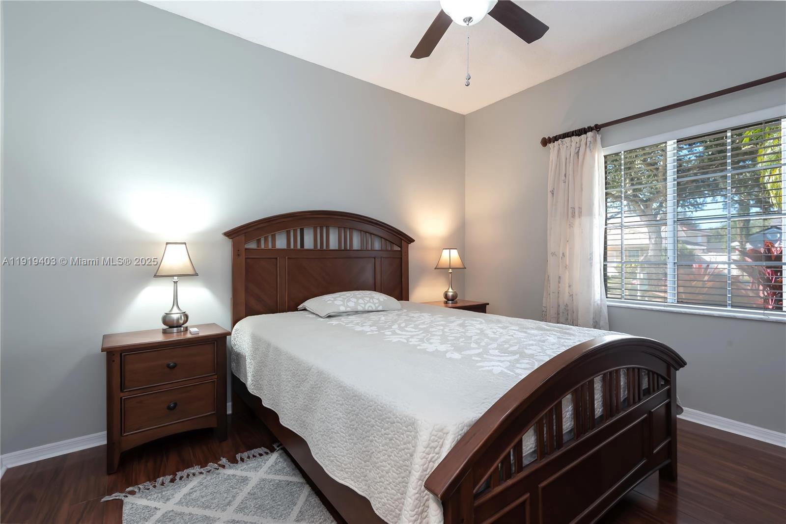 REPLAT OF COUNTRY LAKES - Residential