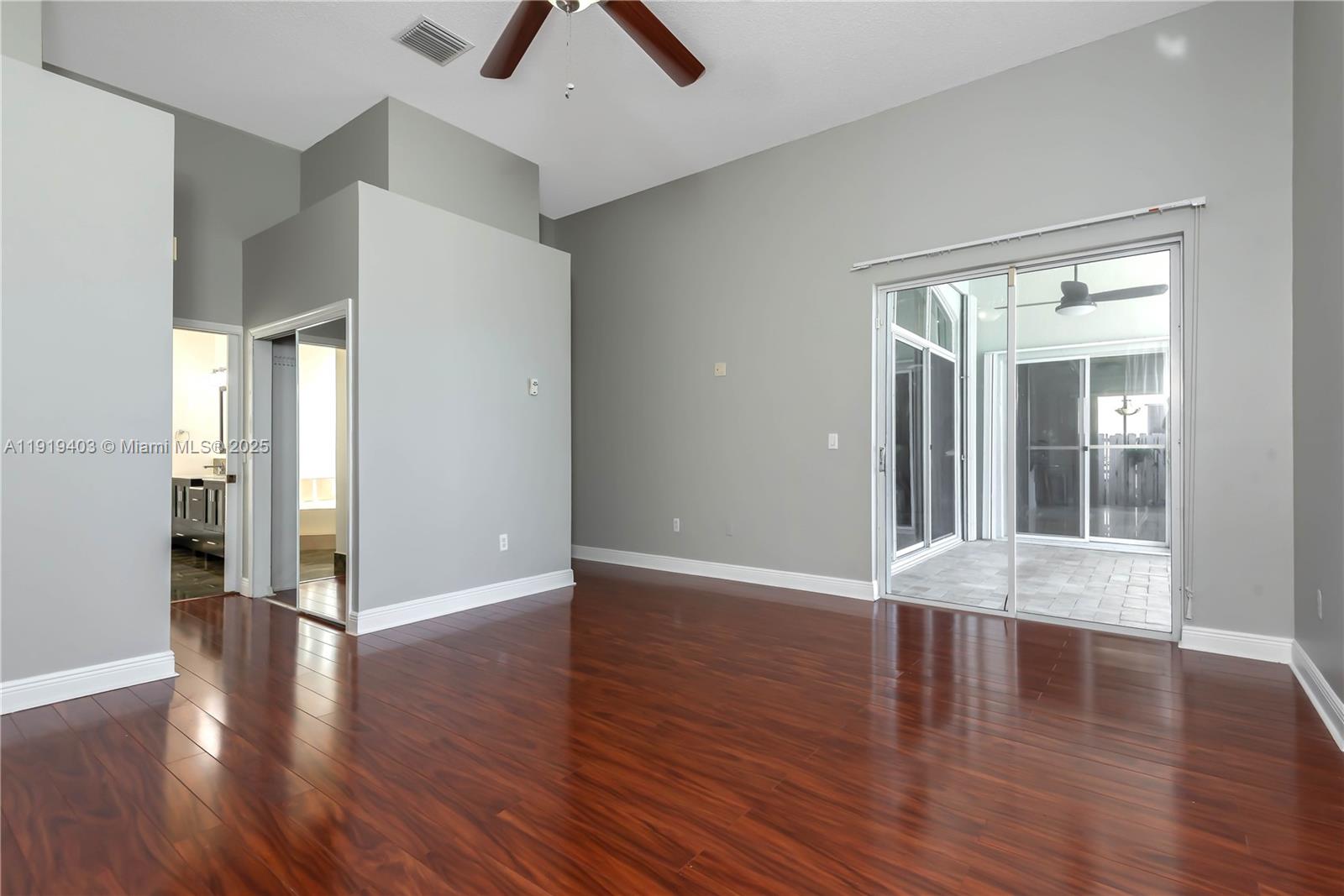 REPLAT OF COUNTRY LAKES - Residential