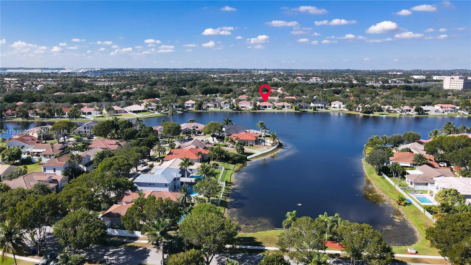 REPLAT OF COUNTRY LAKES - Residential