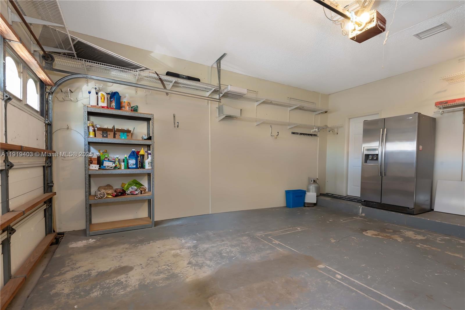 REPLAT OF COUNTRY LAKES - Residential