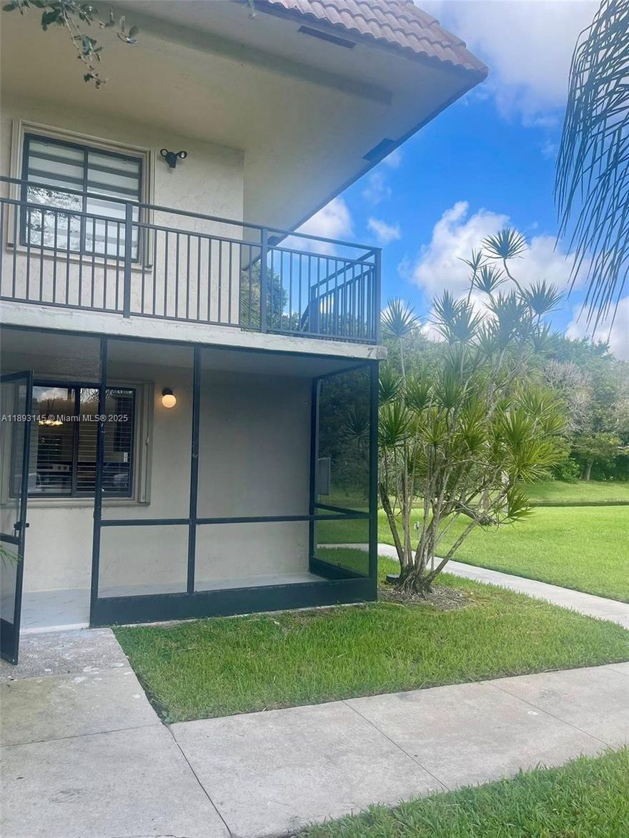 BEAUTIFUL CORNER UNIT, CANAL VIEW WITH COVERED PATIO.UPDATED KITCHEN W/GRANITE COUNTERTOPS AND S/S APPLIANCES.TILE FLOOR, PETS ARE ALLOW ( max 20 pounds). UPDATED BOTH BATHROOMS. WASHER AND DRYER IN UNIT. EASY ACCESS TO MAIN HIGHWAYS, SHOPPING CENTERS, RESTAURANT. ENJOY THE BONAVENTURE TOWN CENTER CLUB."A" RATED SCHOOLS.