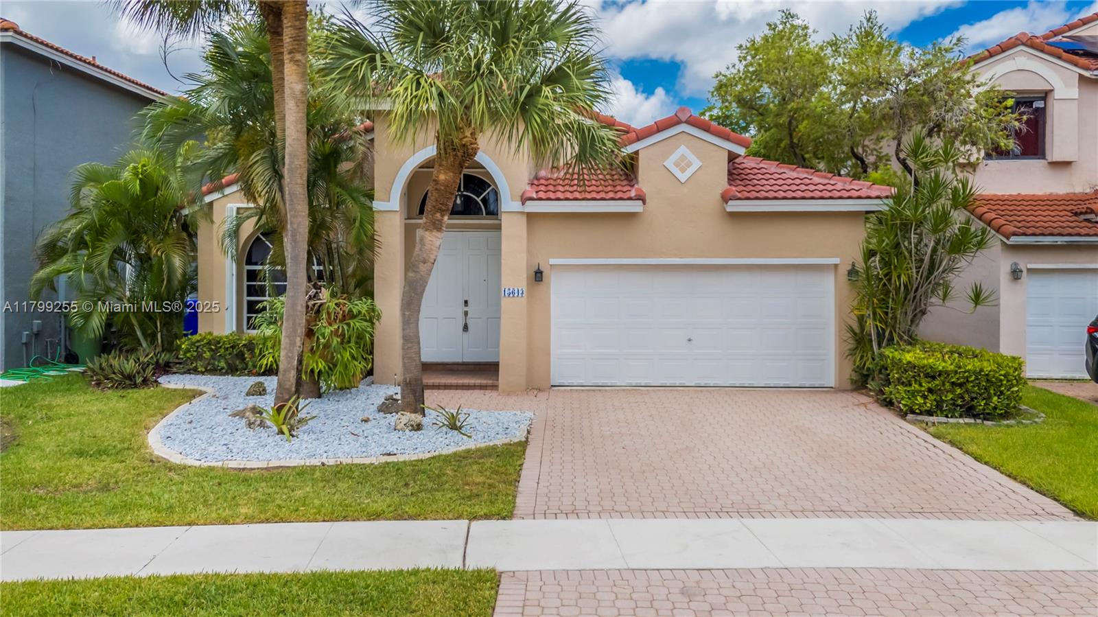 Property for Sale at 15643 Sw 16 Street, Pembroke Pines, Miami-Dade County, Florida - Bedrooms: 3 
Bathrooms: 2  - $649,990