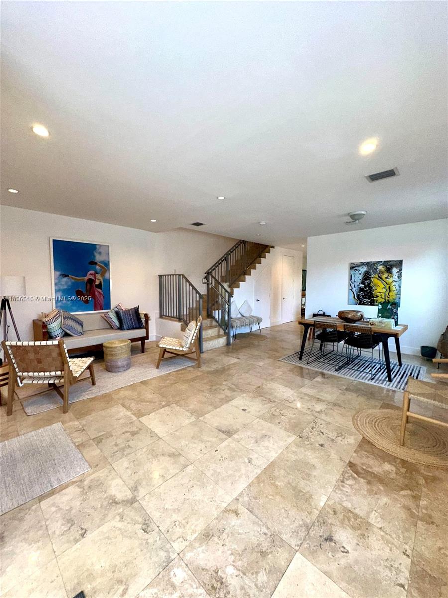 2784 SW 34th Ave