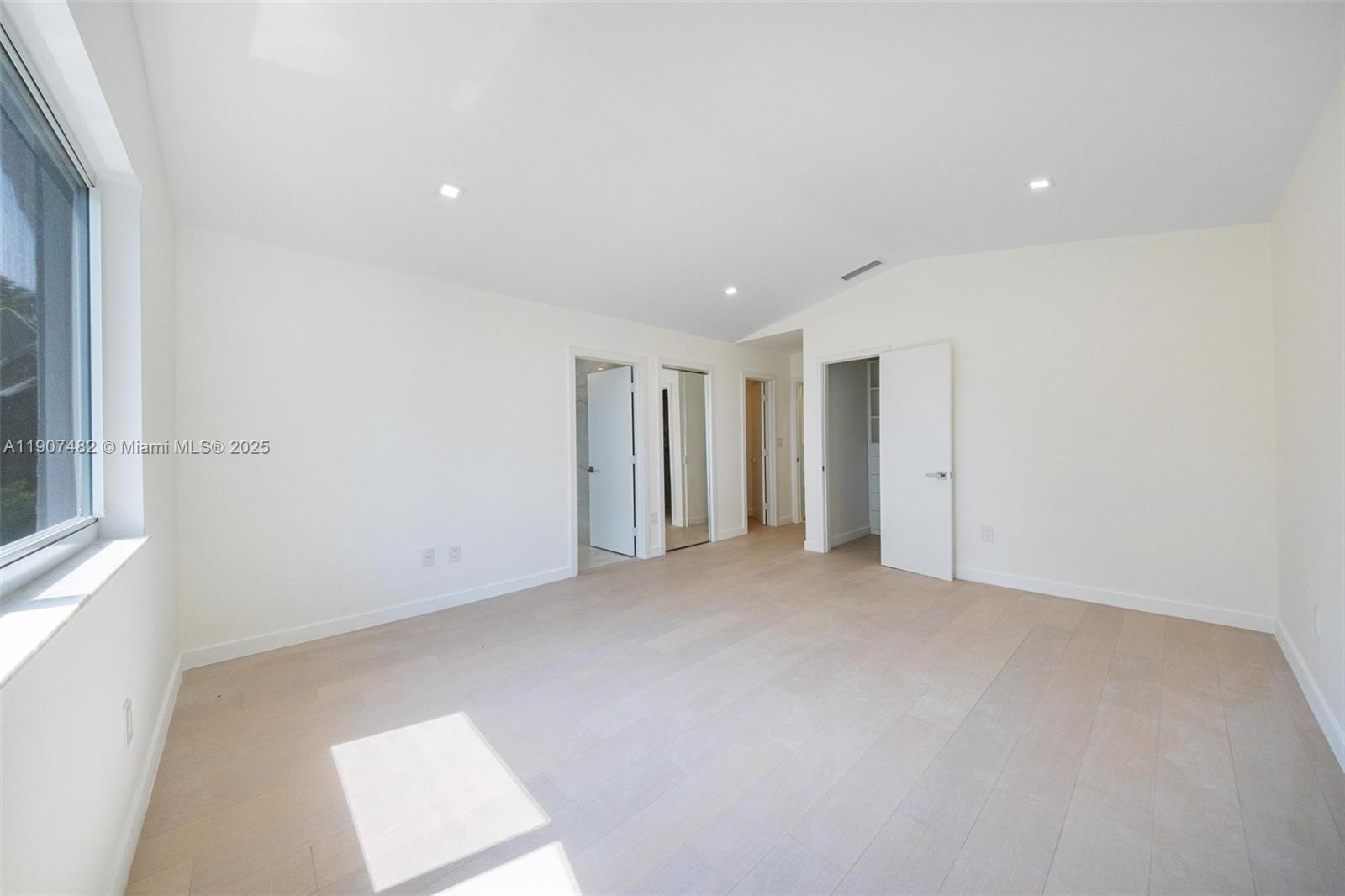 RIVIERA 1ST & 2ND ADDN AM - Residential Lease