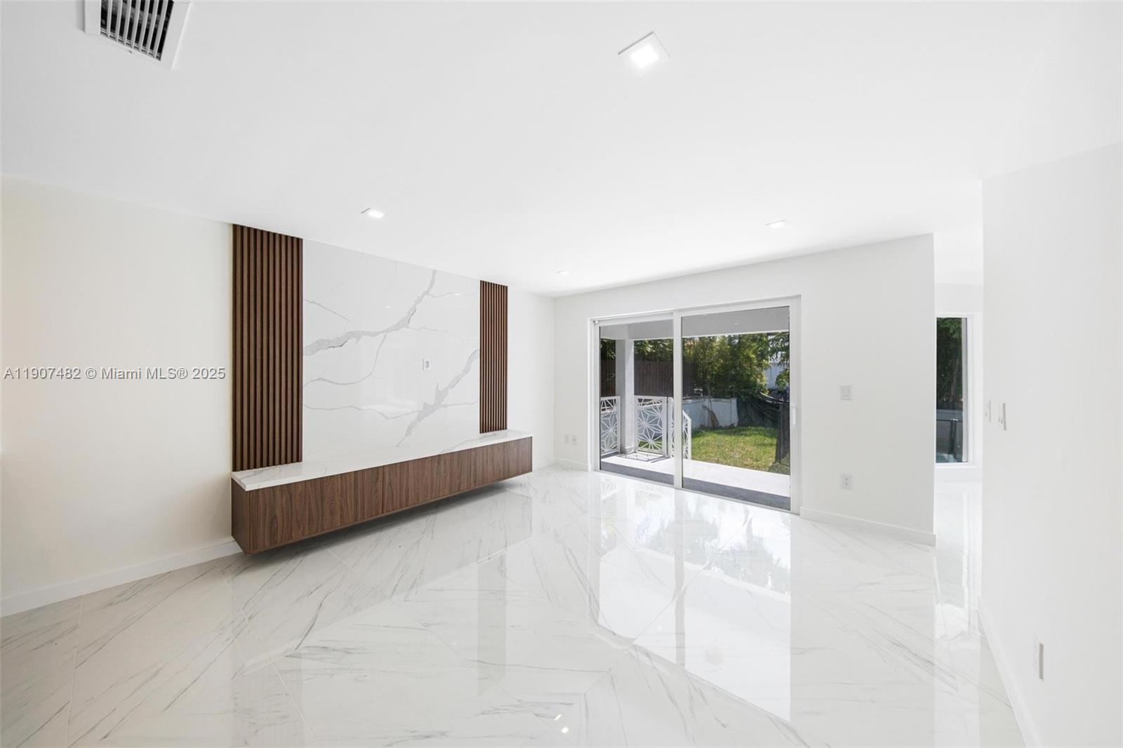 RIVIERA 1ST & 2ND ADDN AM - Residential Lease