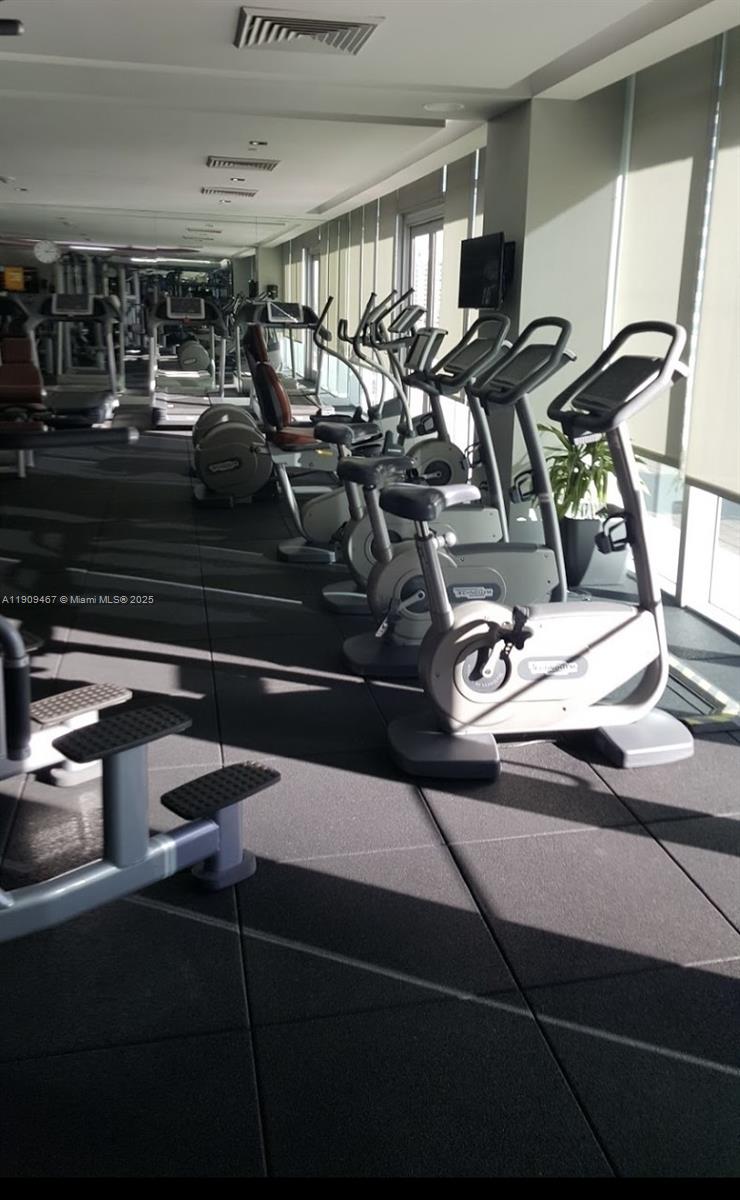 500 BRICKELL WEST CONDO - Residential Lease