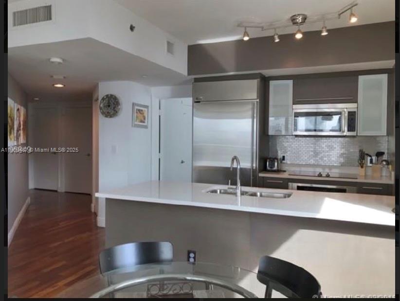 500 BRICKELL WEST CONDO - Residential Lease