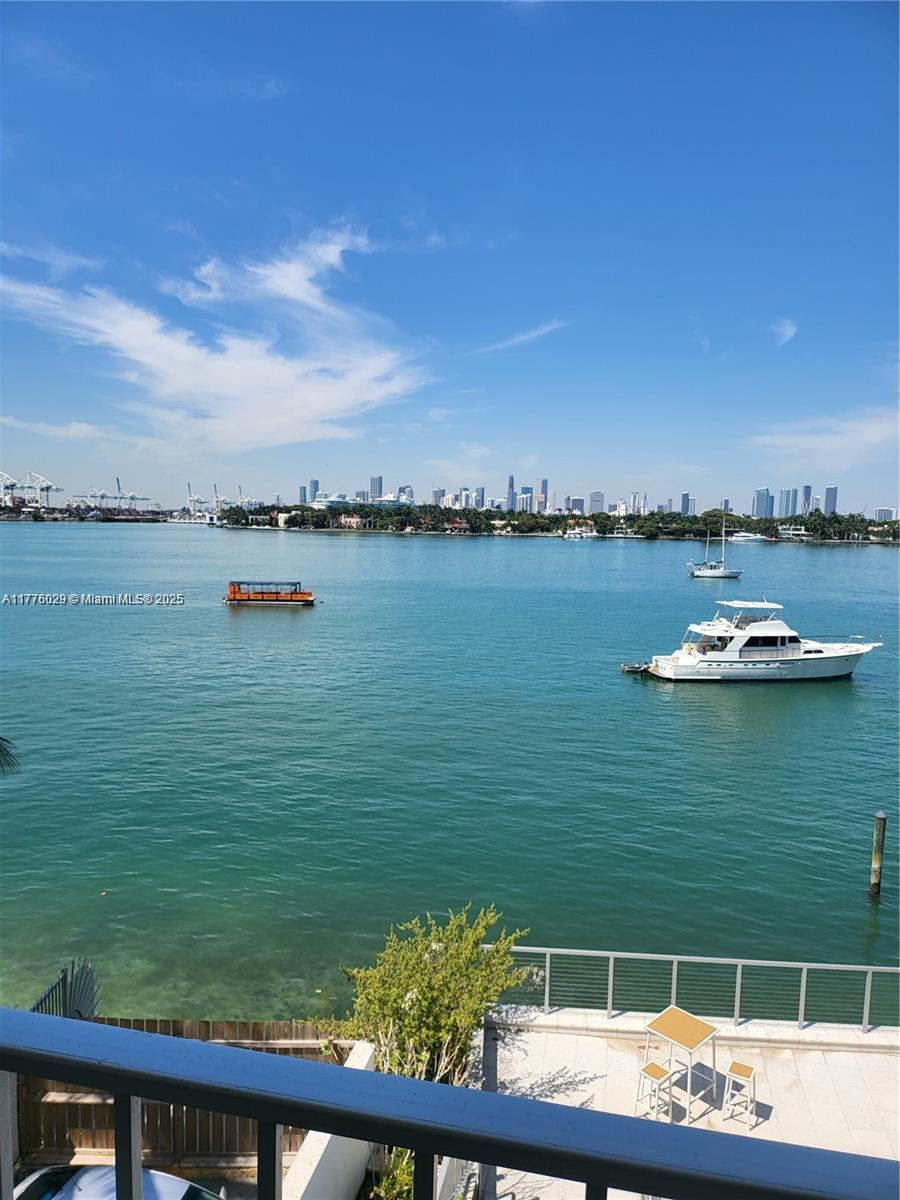 Rental Property at 800 West 412, Miami Beach, Miami-Dade County, Florida - Bedrooms: 1 
Bathrooms: 2  - $3,700 MO.