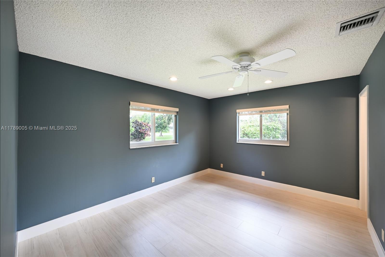 NO 81 PALM-AIRE COUNTRY C - Residential