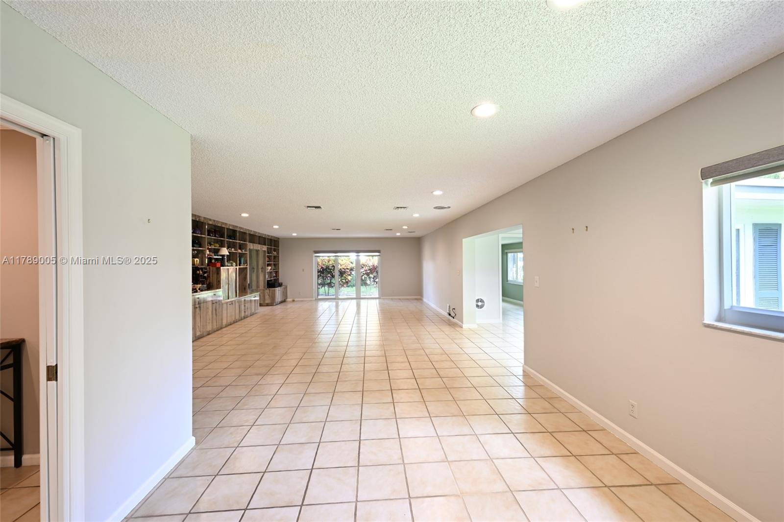 NO 81 PALM-AIRE COUNTRY C - Residential