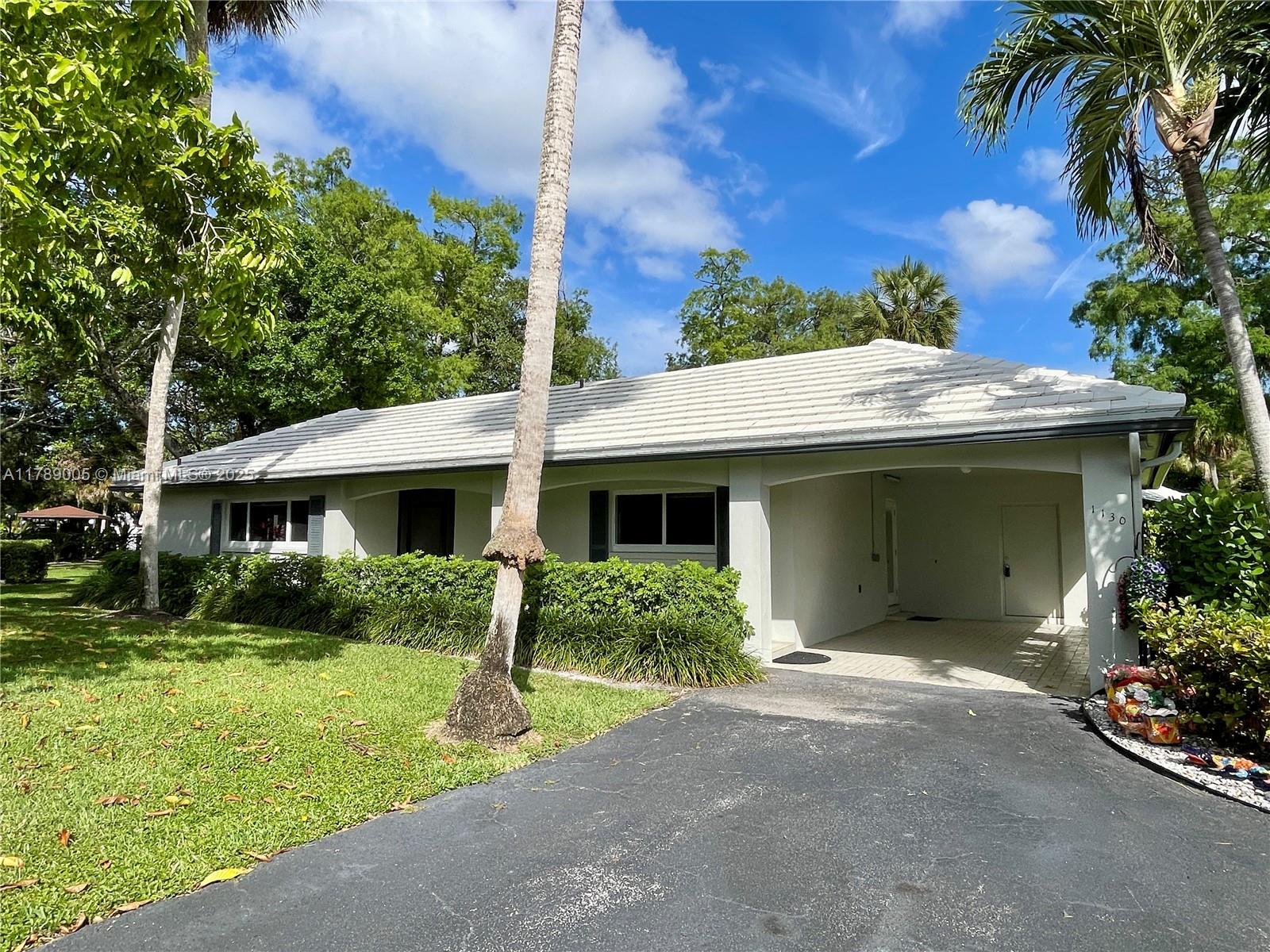 1130 W Cypress Dr V-16