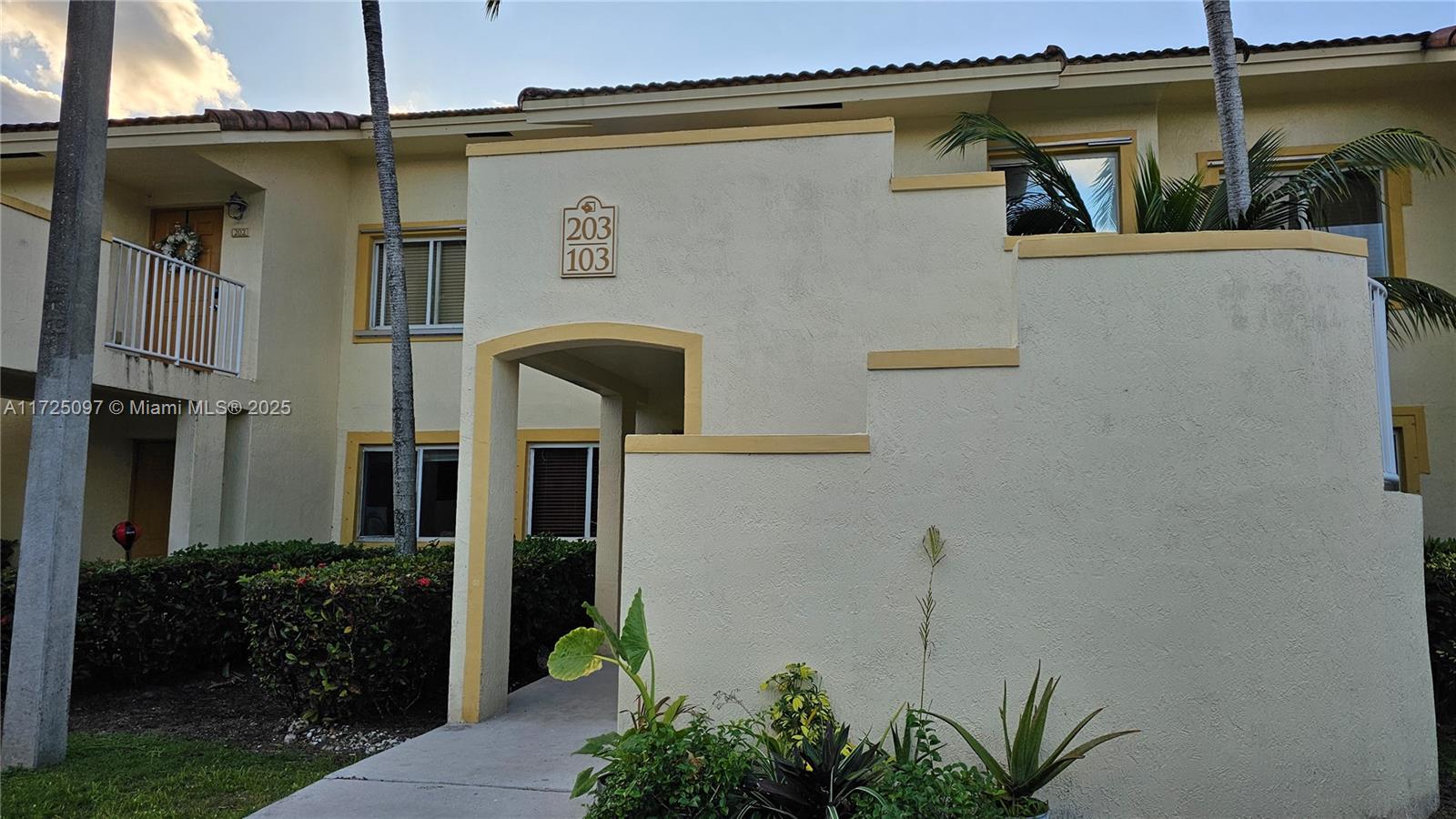 4785 Sw 62nd Ave 203, Davie, Broward County, Florida - 2 Bedrooms  
2 Bathrooms - 