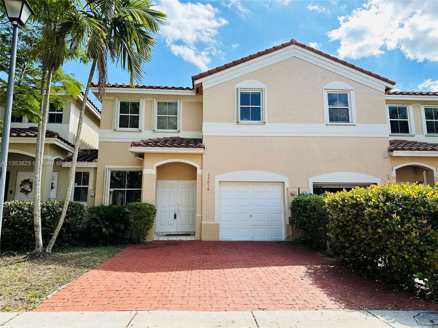 Charming Townhouse at the prestigious Nautica, stainless steel appliances, granite countertops. Completed fenced backyard great for entertaining. Resort style community with pool, gym, tennis court, basketball court and plenty of walkways for your daily runs or walks. Great Miramar schools assigned. All ages welcome.