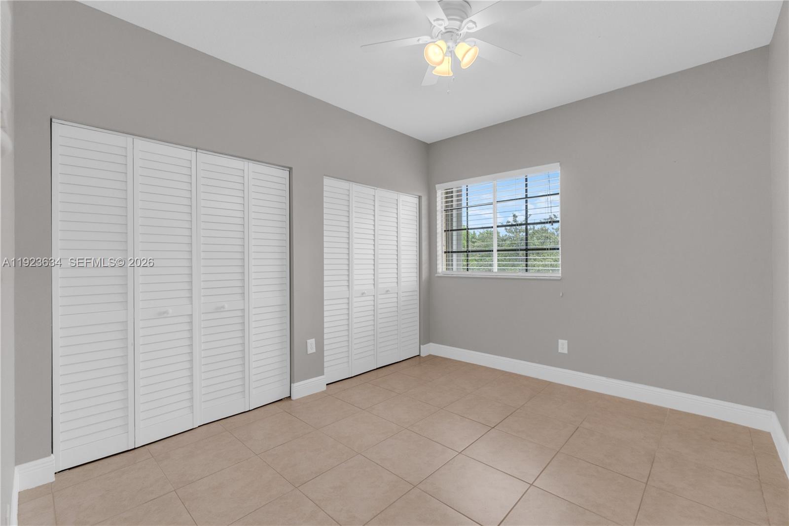 TWIN LAKE SHORES EAST - Residential