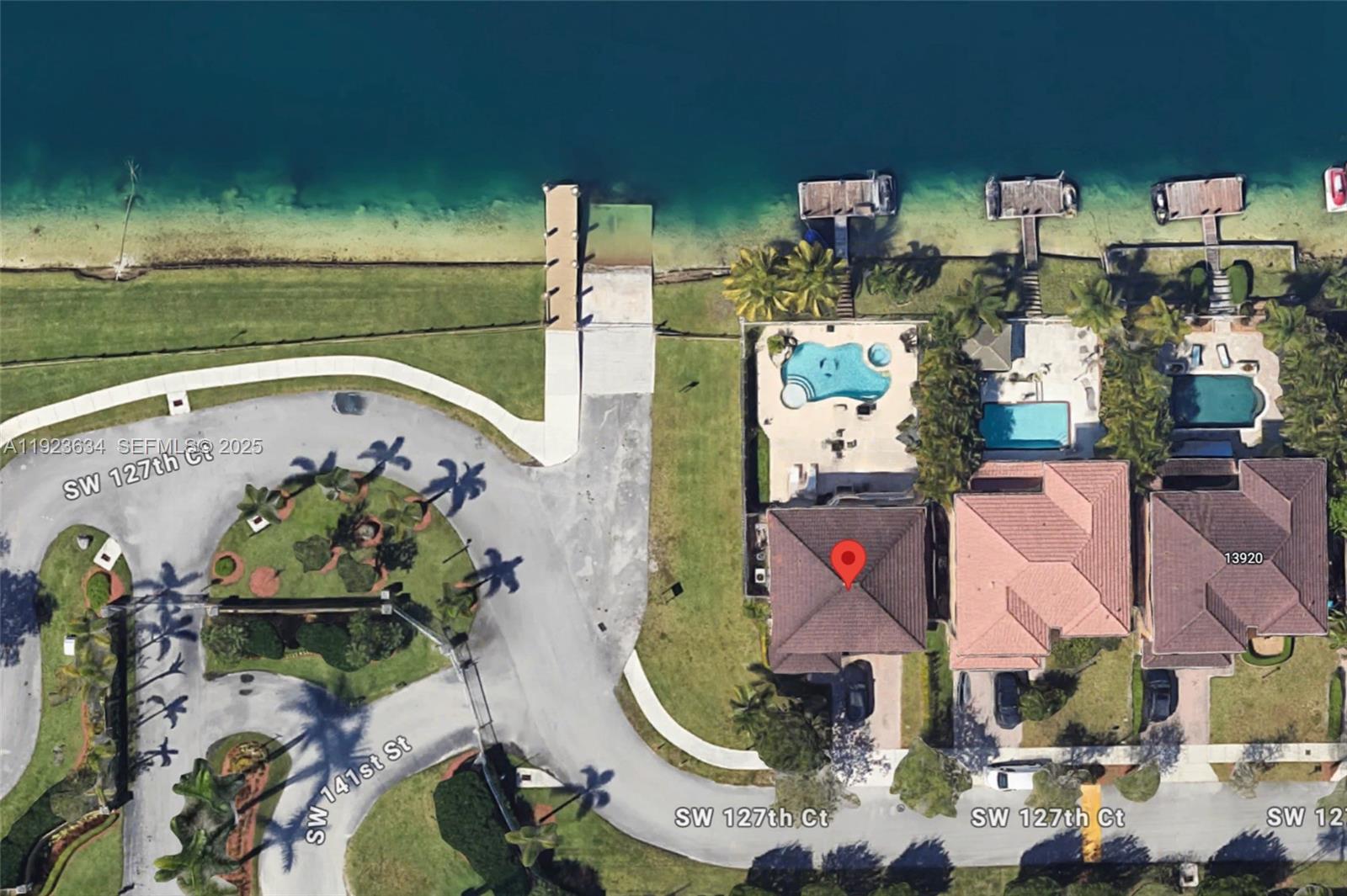 TWIN LAKE SHORES EAST - Residential