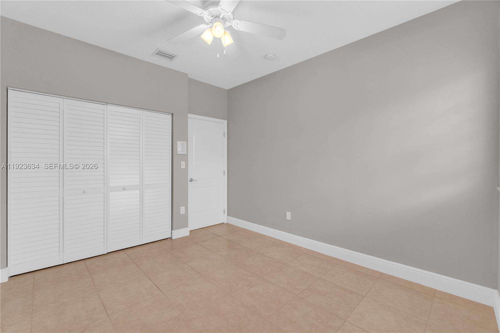 TWIN LAKE SHORES EAST - Residential