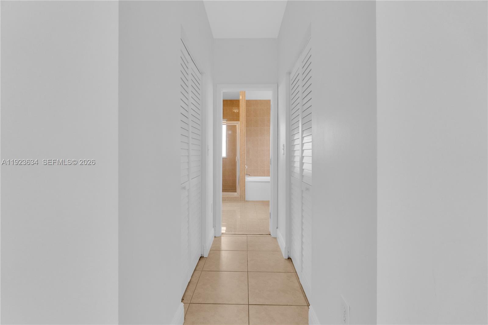 TWIN LAKE SHORES EAST - Residential