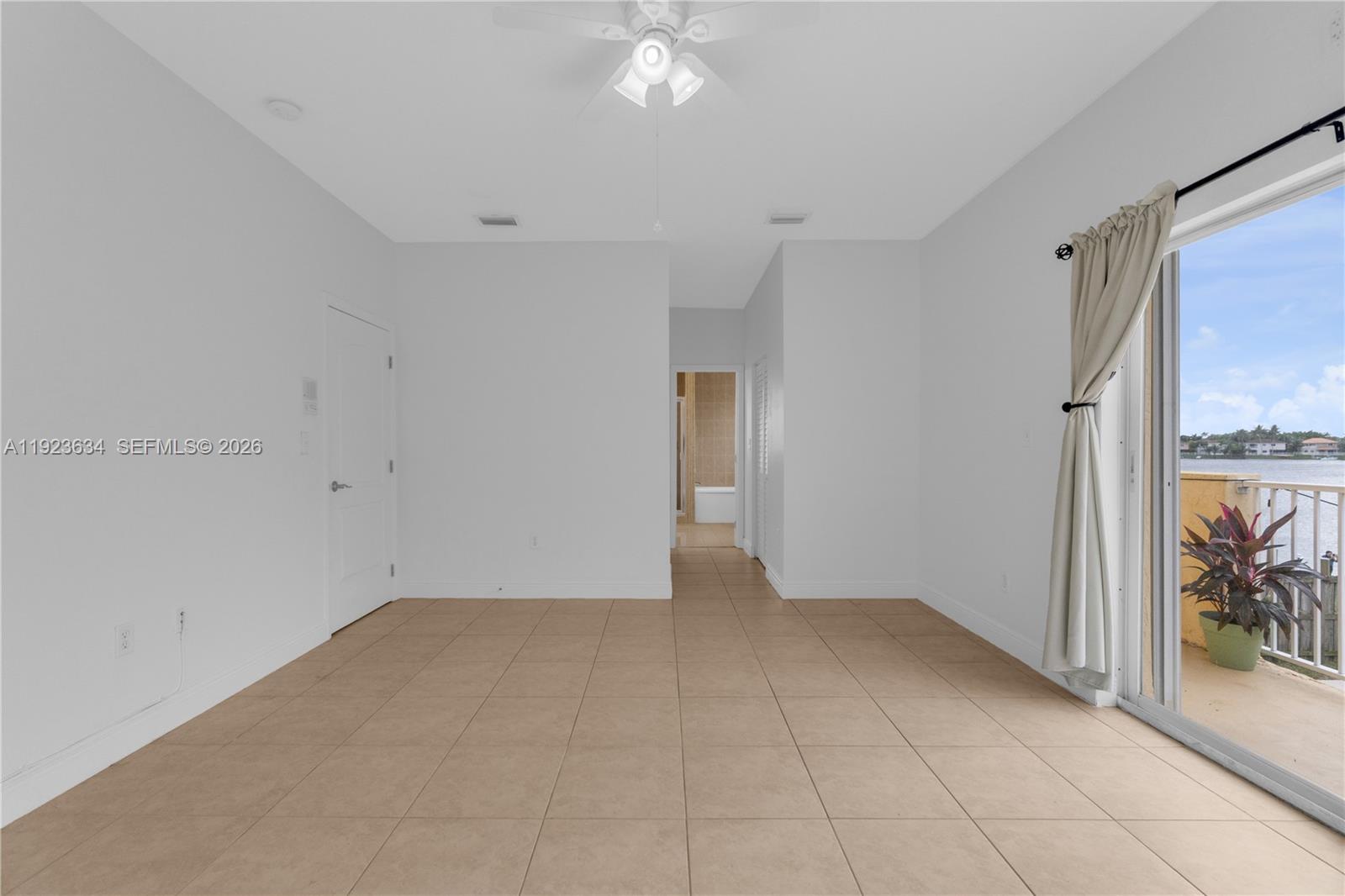 TWIN LAKE SHORES EAST - Residential