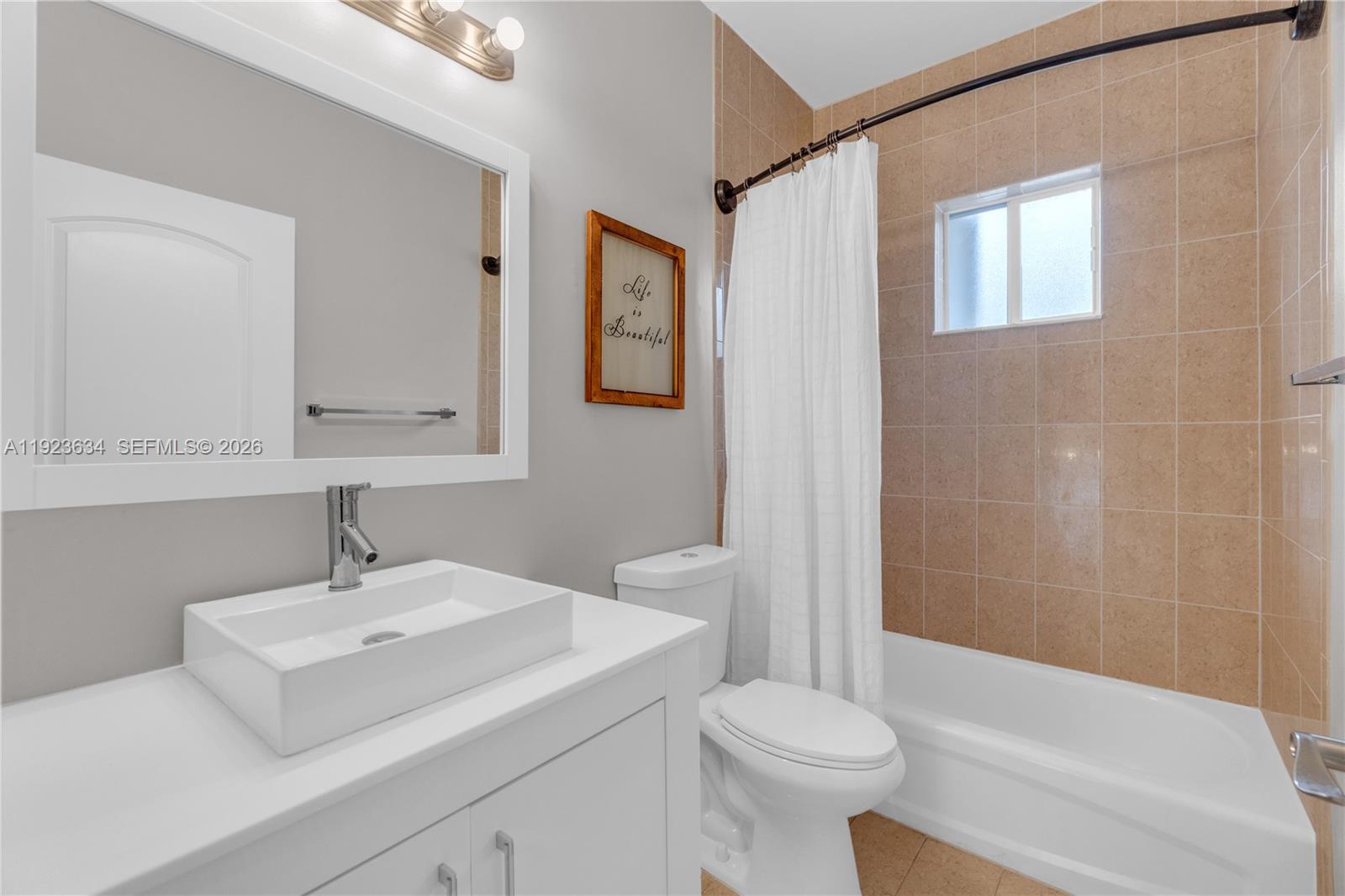 TWIN LAKE SHORES EAST - Residential