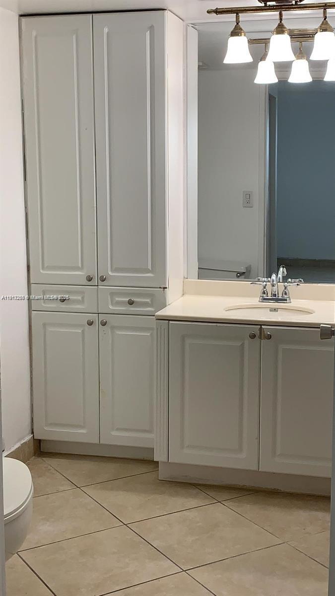 THE GREENS AT DORAL - Residential Lease