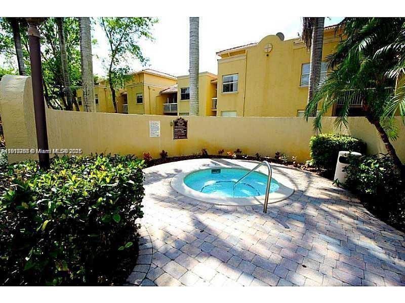 THE GREENS AT DORAL - Residential Lease